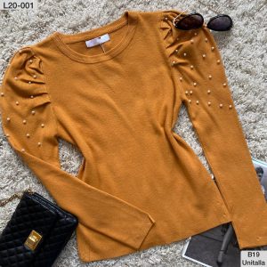 Sueter color mostaza con perlas