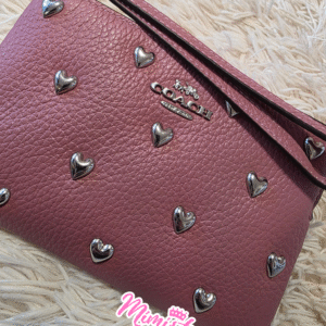 Coach wristlet corazones