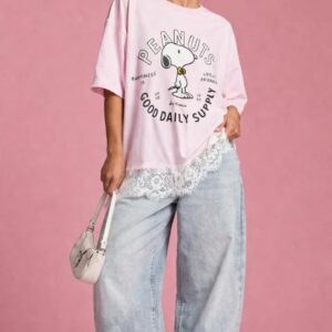 Playera Snoopy rosa con encaje